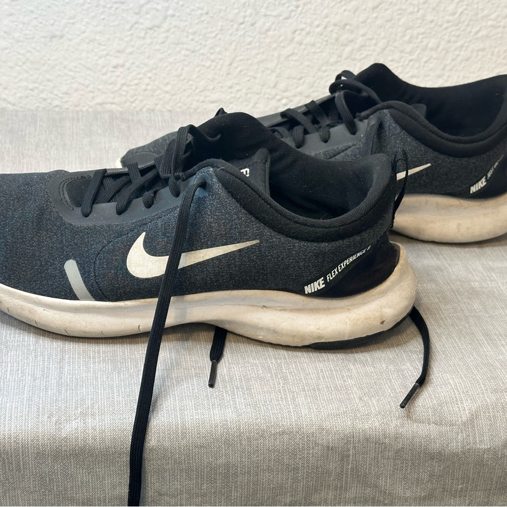 Nike Women’s  Black Running Shoes